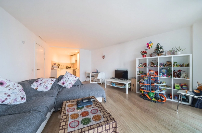 2 bedrooms apartments/flats for sale in Prestons Road, Blackwall - E14 view 3