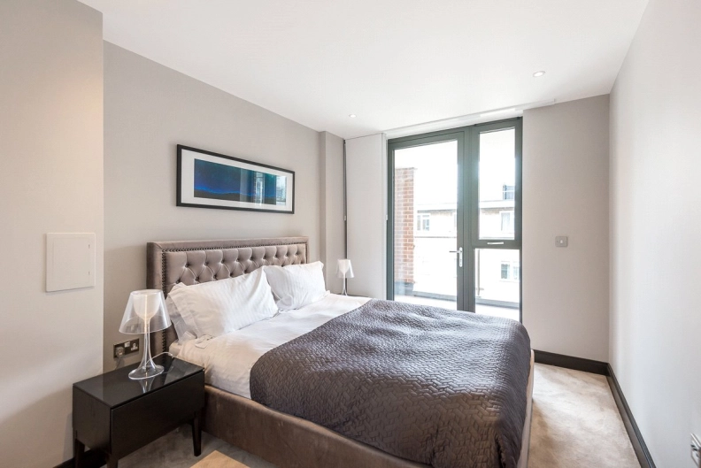 1 bedroom apartments/flats for sale in Lancaster Street, London - SE1 view 6