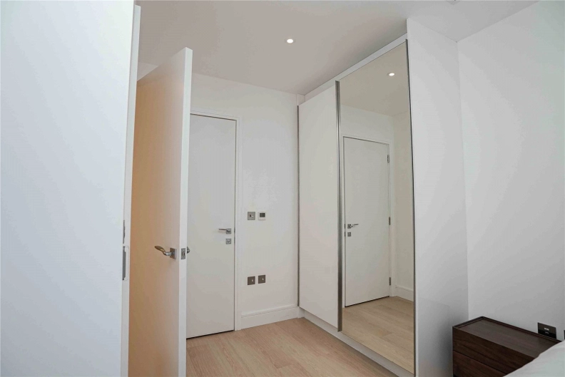 2 bedrooms apartments/flats for sale in Harbour Way, South Quay - E14 view 12
