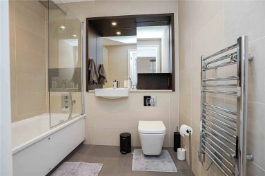 Harbour Way, South Quay - E14 view 15