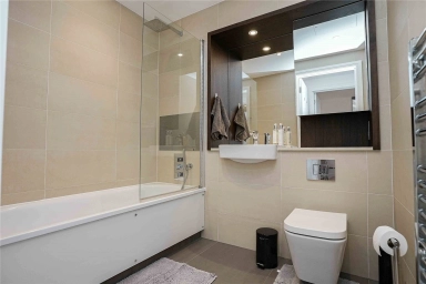 Harbour Way, South Quay - E14 view 10