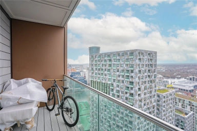 Harbour Way, South Quay - E14 view 17