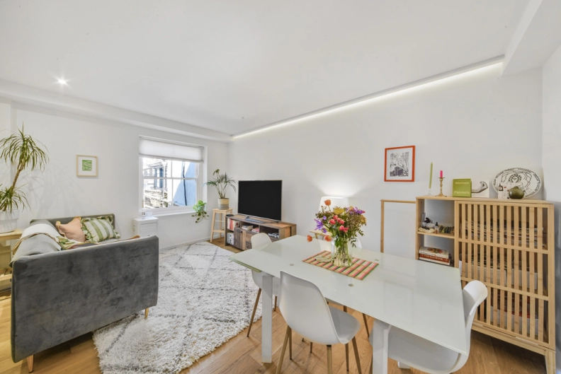 1 bedroom apartments/flats to sale in Hackney Road, Hoxton-image 2