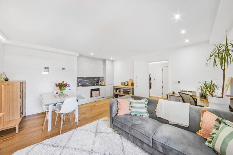 1 bedroom apartments/flats to sale in Hackney Road, Hoxton-image 3
