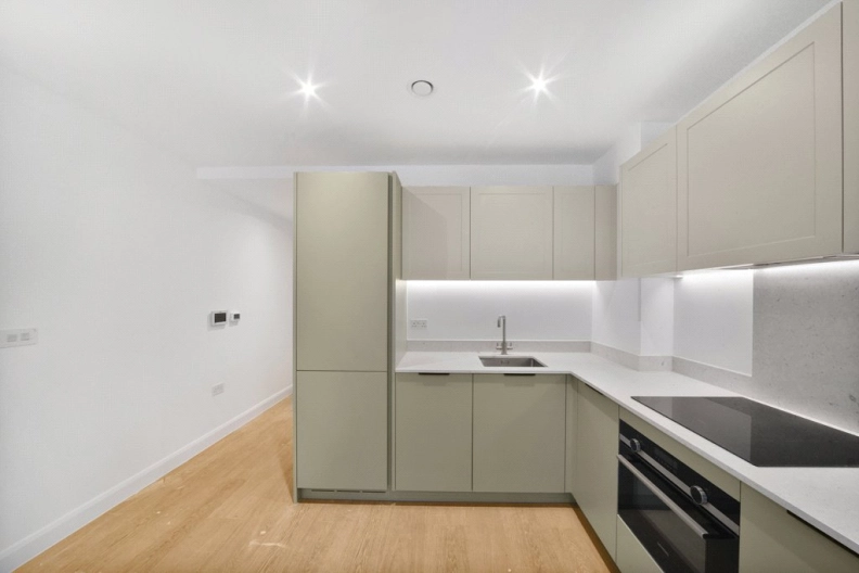 1 bedroom apartments/flats to sale in Western Gateway, Custom House-image 5