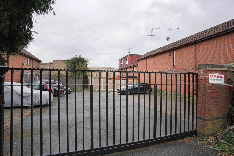Studio apartments/flats for sale in Coopers Close, Stepney Green - E1 view 11