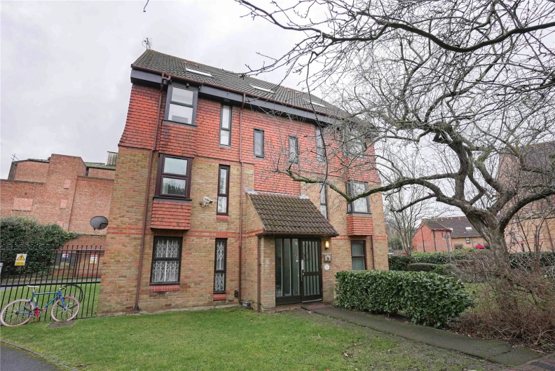 Studio apartments/flats for sale in Coopers Close, Stepney Green - E1 view 10
