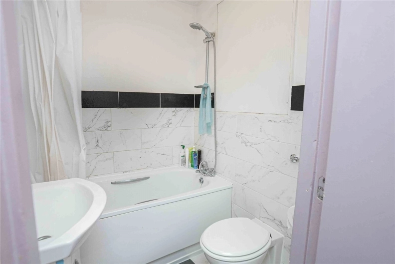 Studio apartments/flats for sale in Coopers Close, Stepney Green - E1 view 8