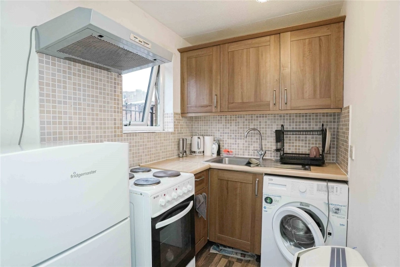Studio apartments/flats for sale in Coopers Close, Stepney Green - E1 view 6