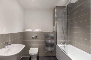 Upper North Street, Poplar - E14 view 7