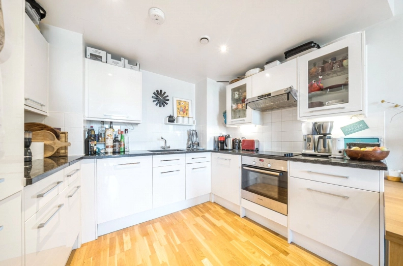 2 bedrooms apartments/flats to sale in Dominion Walk, Blackwall-image 17