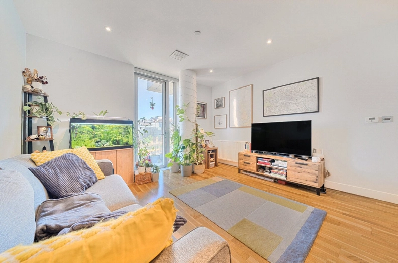 2 bedrooms apartments/flats to sale in Dominion Walk, Blackwall-image 8