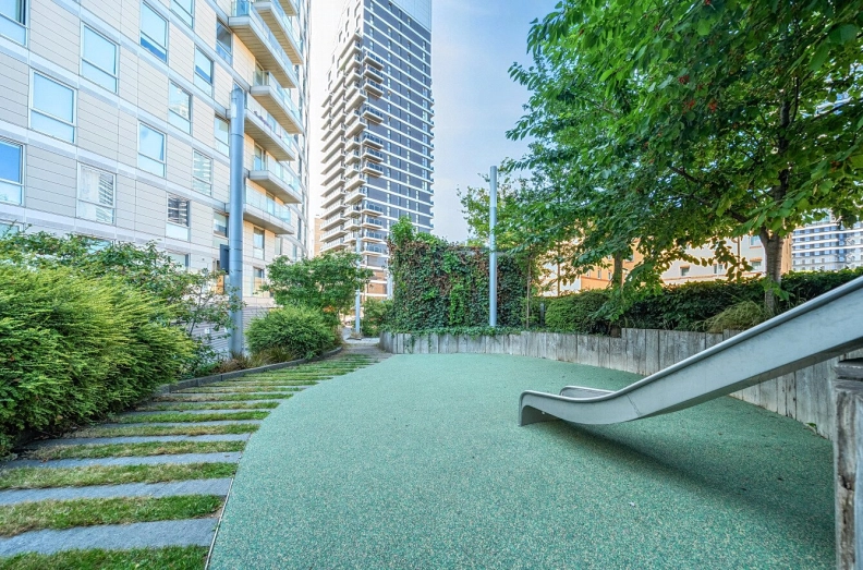 2 bedrooms apartments/flats to sale in Dominion Walk, Blackwall-image 19