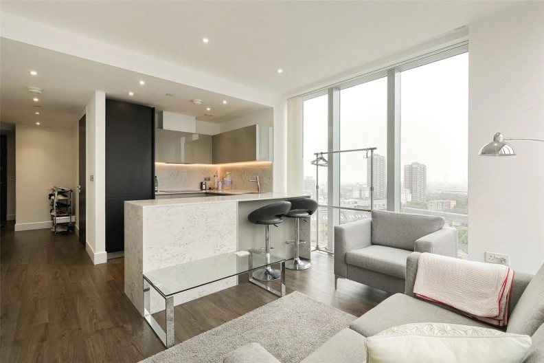 1 bedroom apartments/flats to sale in Stable Walk, Aldgate East-image 3