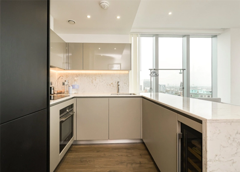 1 bedroom apartments/flats to sale in Stable Walk, Aldgate East-image 4