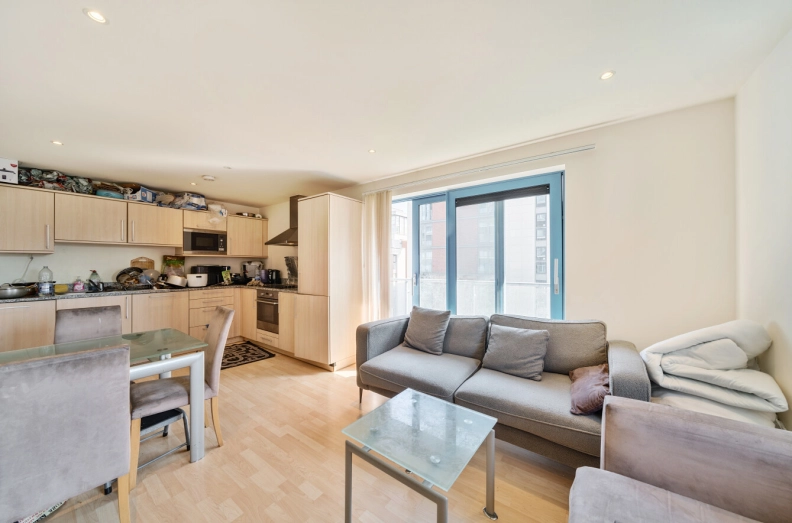 2 bedrooms apartments/flats to sale in Western Gateway, Plaistow-image 3