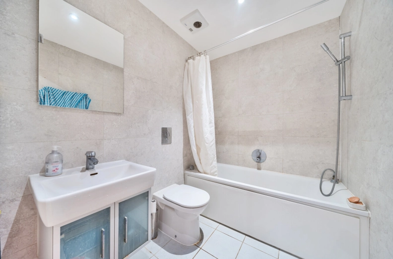2 bedrooms apartments/flats to sale in Western Gateway, Plaistow-image 7