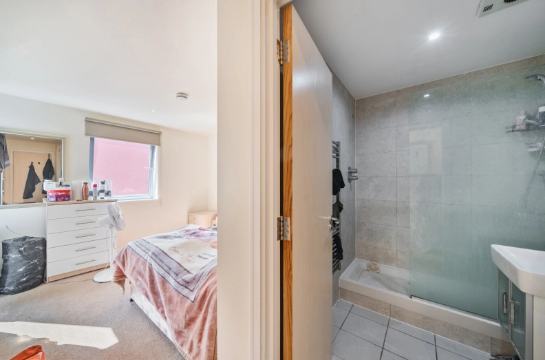 2 bedrooms apartments/flats to sale in Western Gateway, Plaistow-image 13