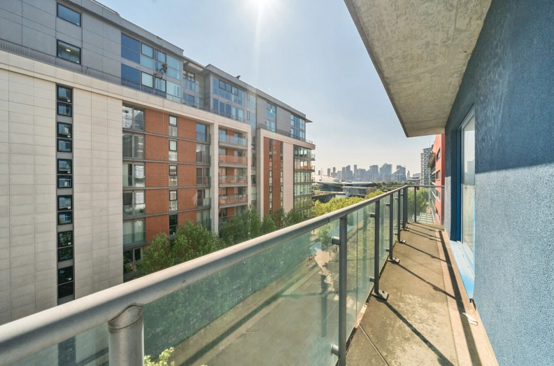 2 bedrooms apartments/flats to sale in Western Gateway, Plaistow-image 19