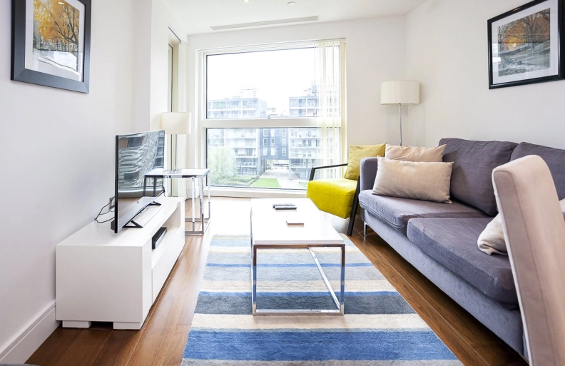 1 bedroom apartments/flats to sale in Lincoln Plaza, South Quay-image 12