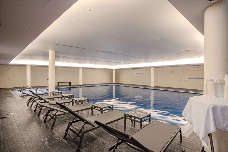 1 bedroom apartments/flats to sale in Lincoln Plaza, South Quay-image 24