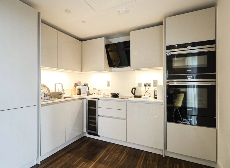 1 bedroom apartments/flats to sale in New Drum Street, Aldgate East-image 5