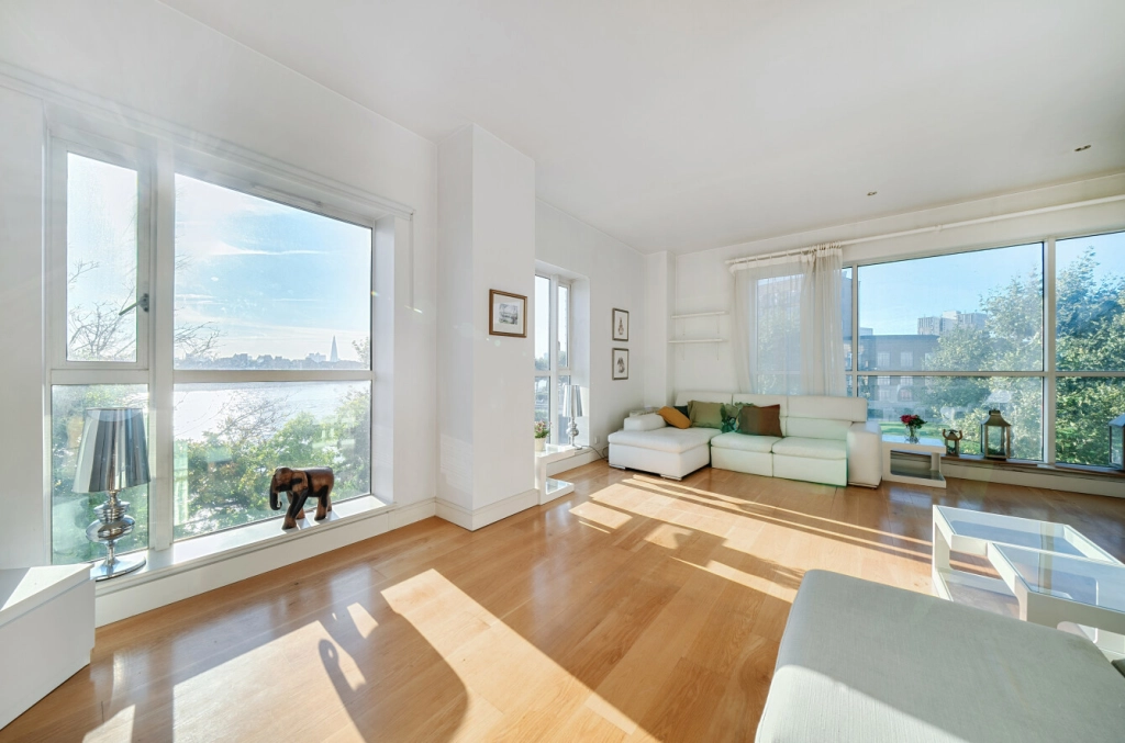 2 bedrooms apartments/flats for sale in Westferry Circus, Westferry - E14 view 2