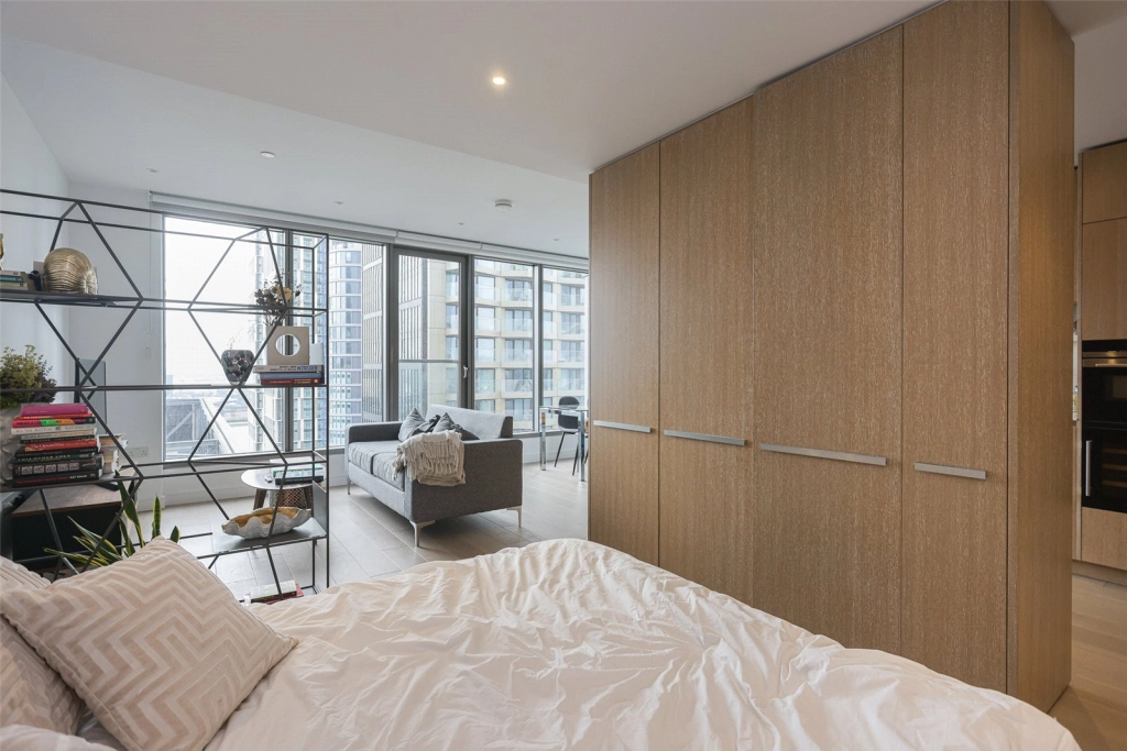 1 bedroom apartments/flats for sale in George Street, London - E14 view 9