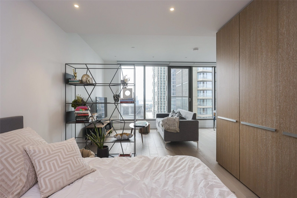 1 bedroom apartments/flats for sale in George Street, London - E14 view 12