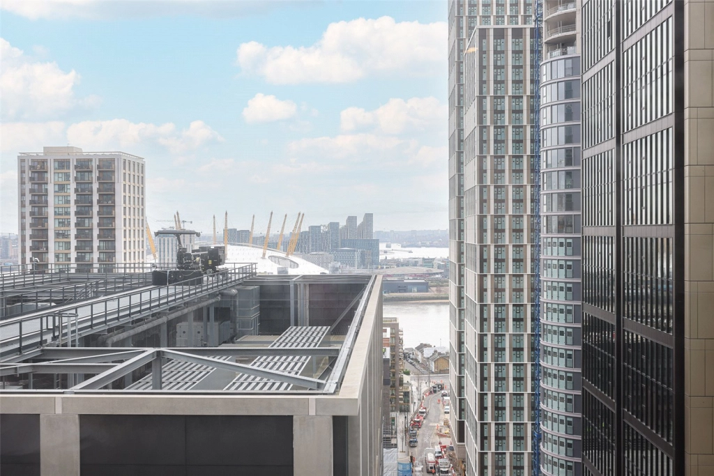 1 bedroom apartments/flats for sale in George Street, London - E14 view 7