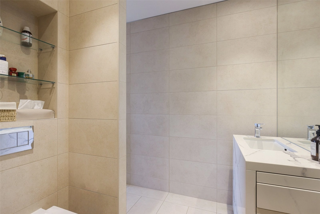 1 bedroom apartments/flats for sale in George Street, London - E14 view 14