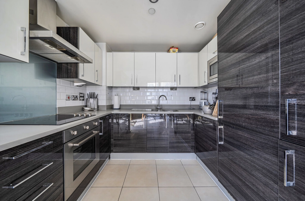 2 bedrooms apartments/flats for sale in Province Square, Blackwall - E14 view 4