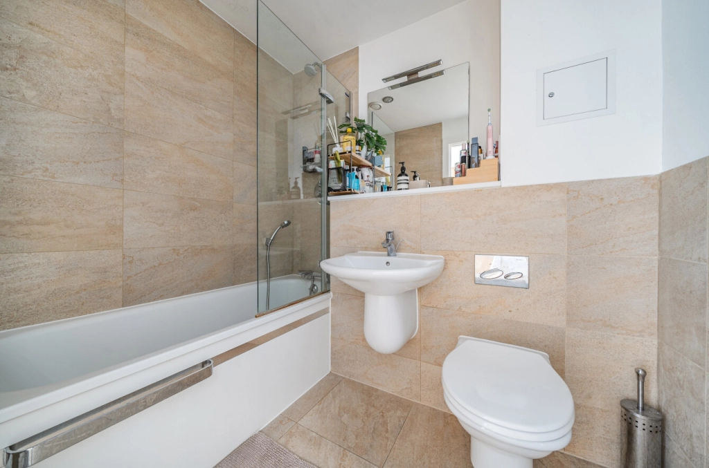 2 bedrooms apartments/flats for sale in Province Square, Blackwall - E14 view 7