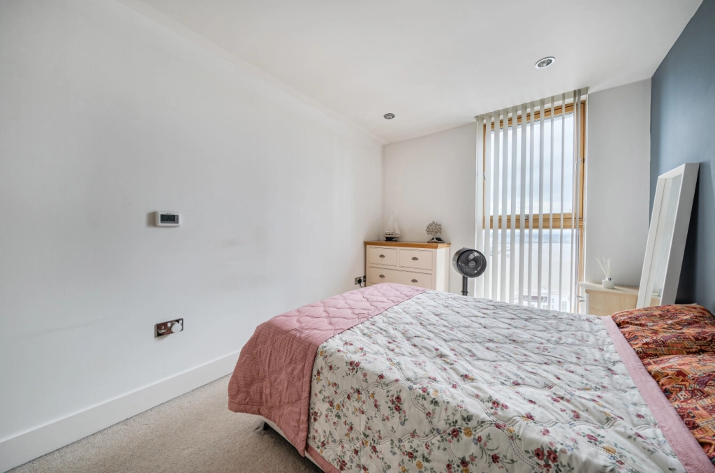 2 bedrooms apartments/flats for sale in Province Square, Blackwall - E14 view 13