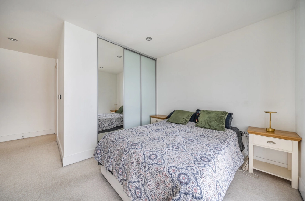 2 bedrooms apartments/flats for sale in Province Square, Blackwall - E14 view 16