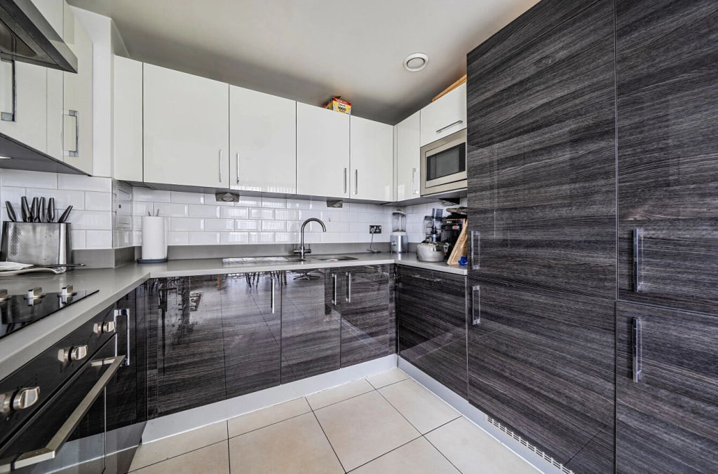 2 bedrooms apartments/flats for sale in Province Square, Blackwall - E14 view 11