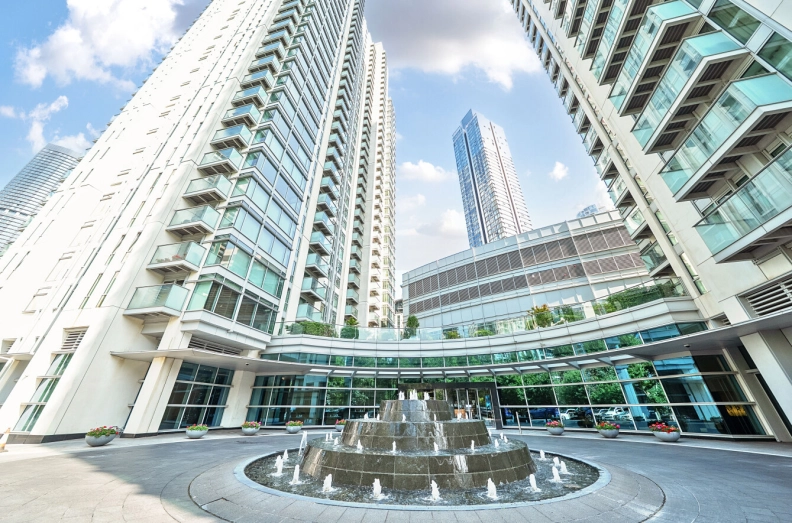 1 bedroom apartments/flats for sale in Pan Peninsula Square, South Quay - E14 view 8