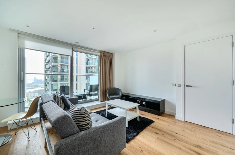 1 bedroom apartments/flats for sale in Pan Peninsula Square, South Quay - E14 view 10