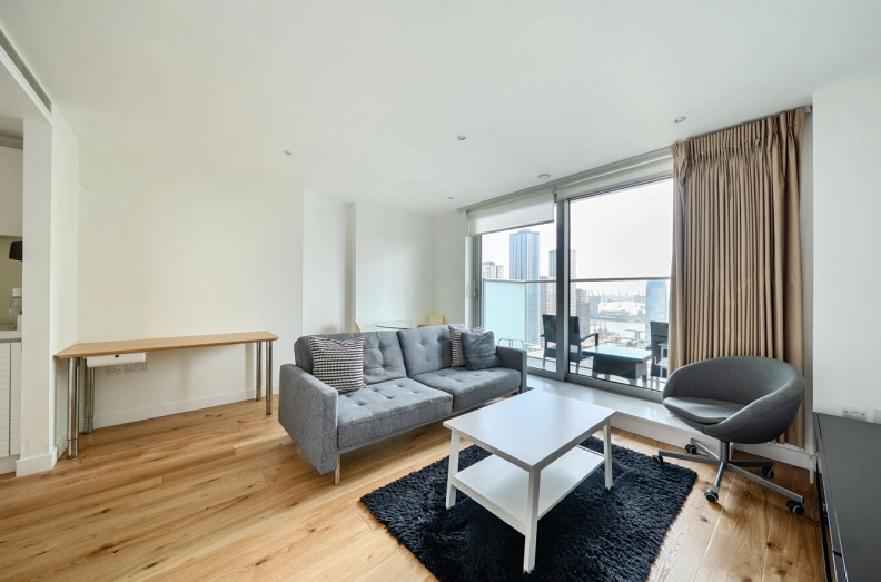 1 bedroom apartments/flats for sale in Pan Peninsula Square, South Quay - E14 view 3