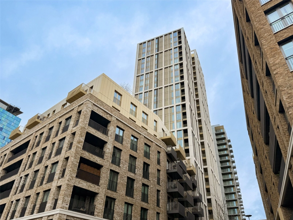 Studio apartments/flats for sale in Cendal Crescent, Whitechapel - E1 view 17