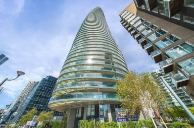 Crossharbour Plaza, South Quay, E14