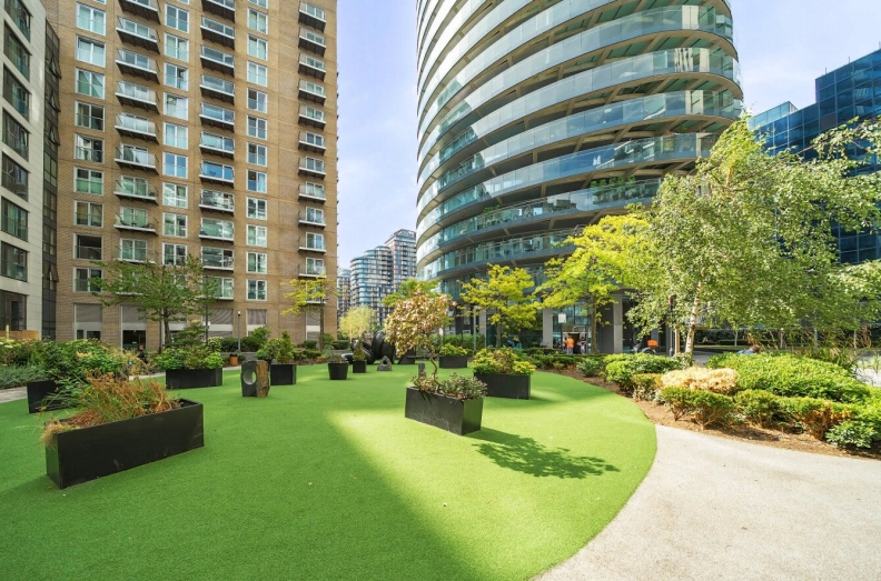 Studio apartments/flats for sale in Crossharbour Plaza, South Quay - E14 view 17
