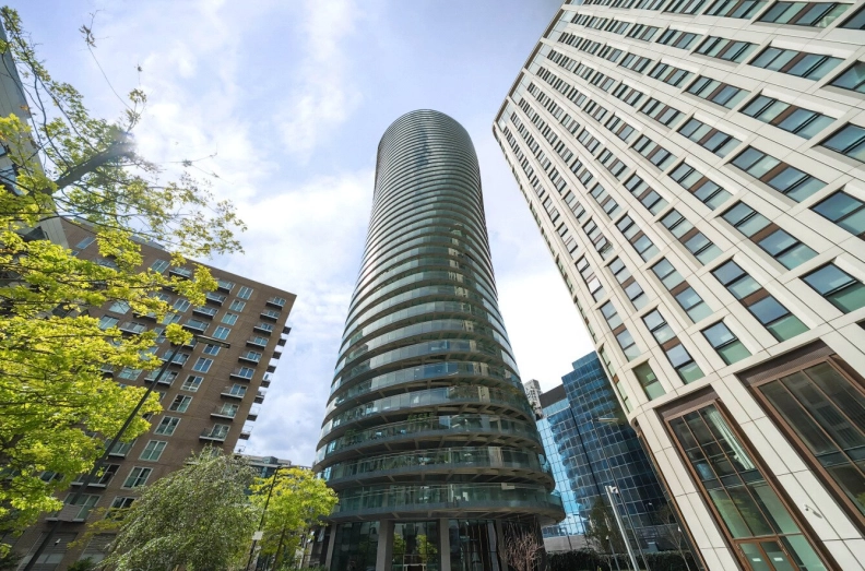 Studio apartments/flats for sale in Crossharbour Plaza, South Quay - E14 view 18