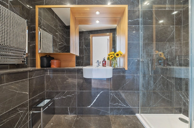 Studio apartments/flats for sale in Crossharbour Plaza, South Quay - E14 view 13