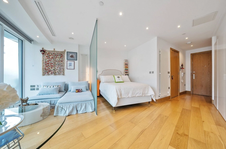 Studio apartments/flats for sale in Crossharbour Plaza, South Quay - E14 view 5