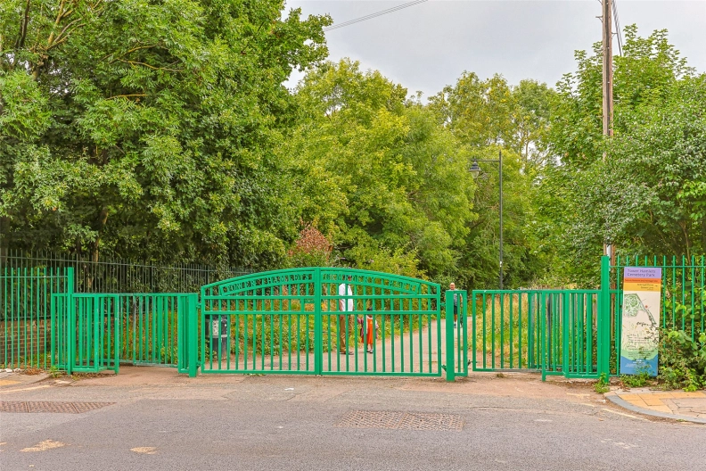 1 bedroom apartments/flats for sale in Bow Common Lane, Bow - E3 view 5