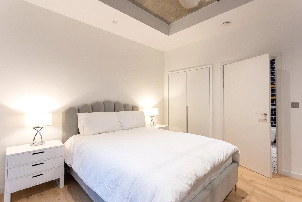 1 bedroom apartments/flats for sale in Goodluck Hope Walk, Blackwall - E14 view 5