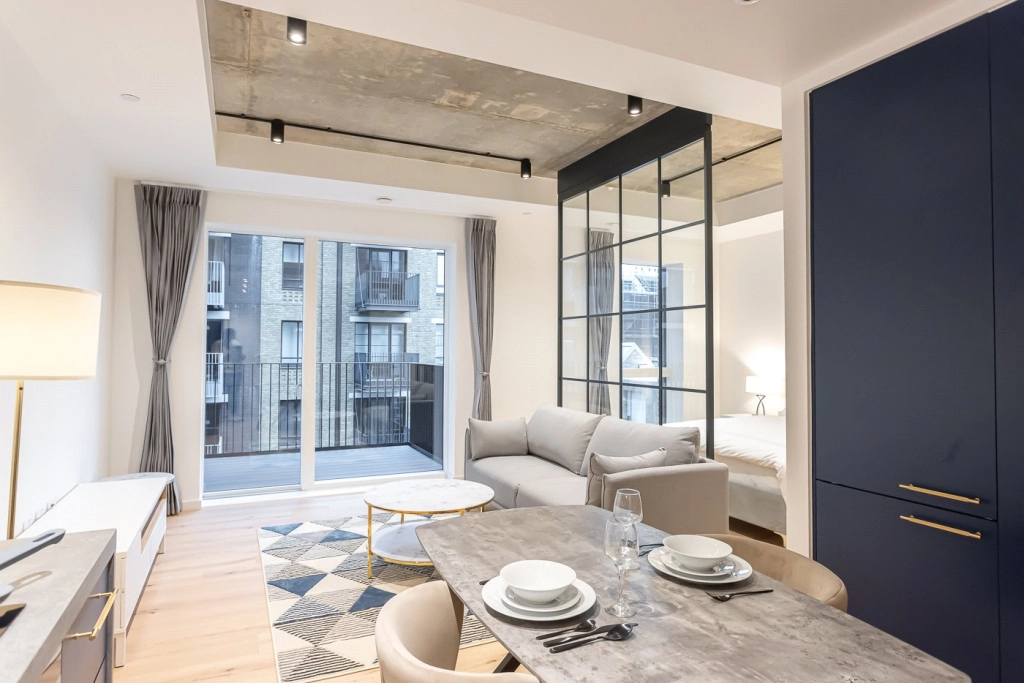 1 bedroom apartments/flats for sale in Goodluck Hope Walk, Blackwall - E14 view 2