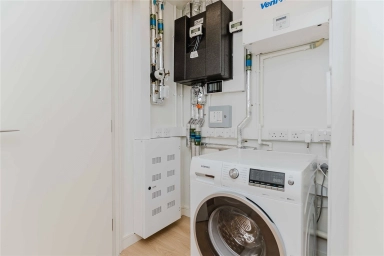 Marsh Wall, Canary Wharf - E14 view 12