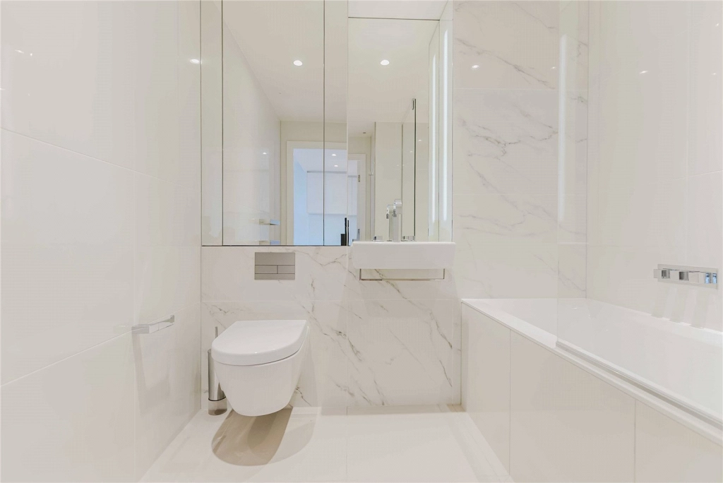 Studio apartments/flats for sale in Marsh Wall, Canary Wharf - E14 view 7